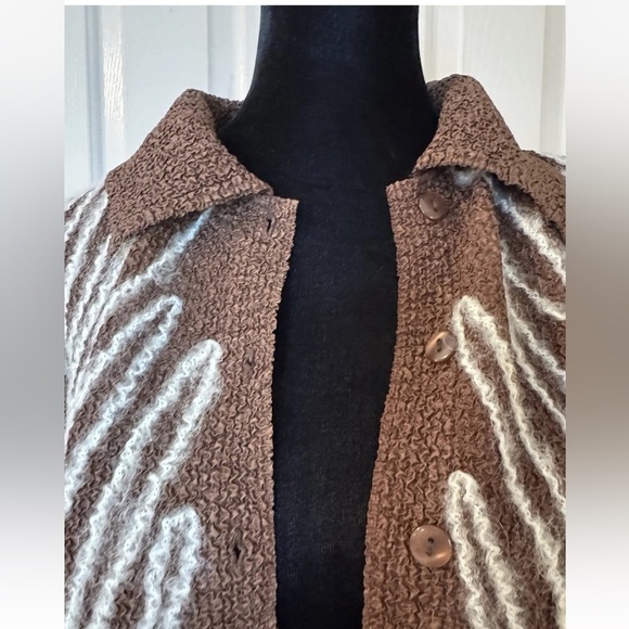 Japanese Jacket Top Sz L Brown All Over Pleats Button Up Lightweight Party Work - Picture 4 of 7